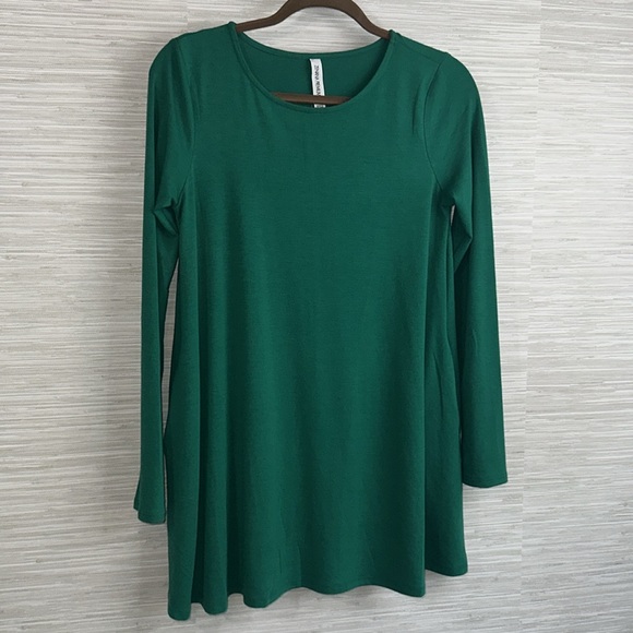 NWT Zenana Premium size Small 3/4 sleeve flowy bottom top with pockets - Picture 4 of 14